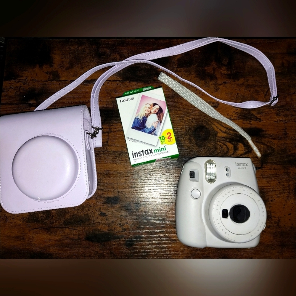 Fujifilm Instax Mini 9 White Instant Camera Bundle W/Case & Film* And Free Gift